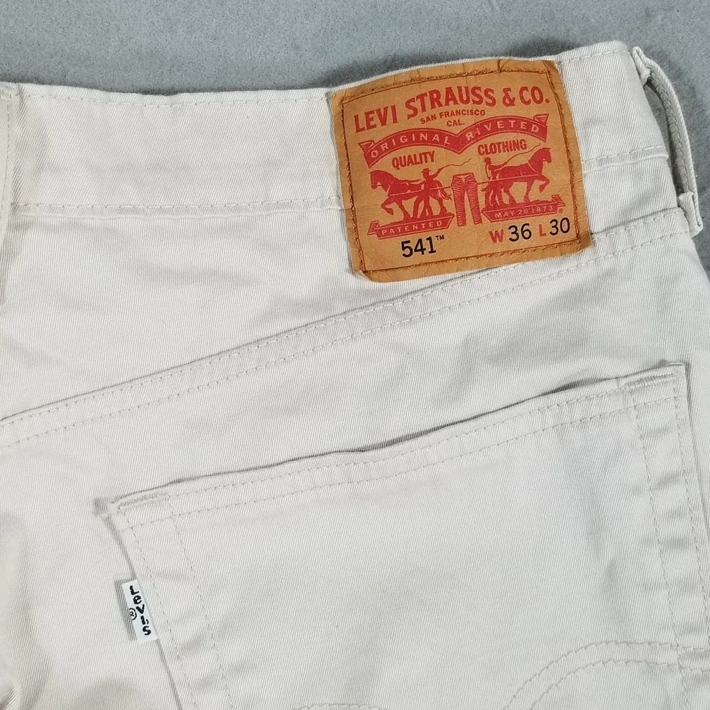 Levis 541 Jeans Mens 36x27 Beige Athletic Fit Stretch Denim Pants Casual 13B1